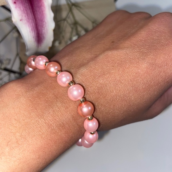 Handmade Rose Pink Glass Bead Bracelet - Picture 3 of 4